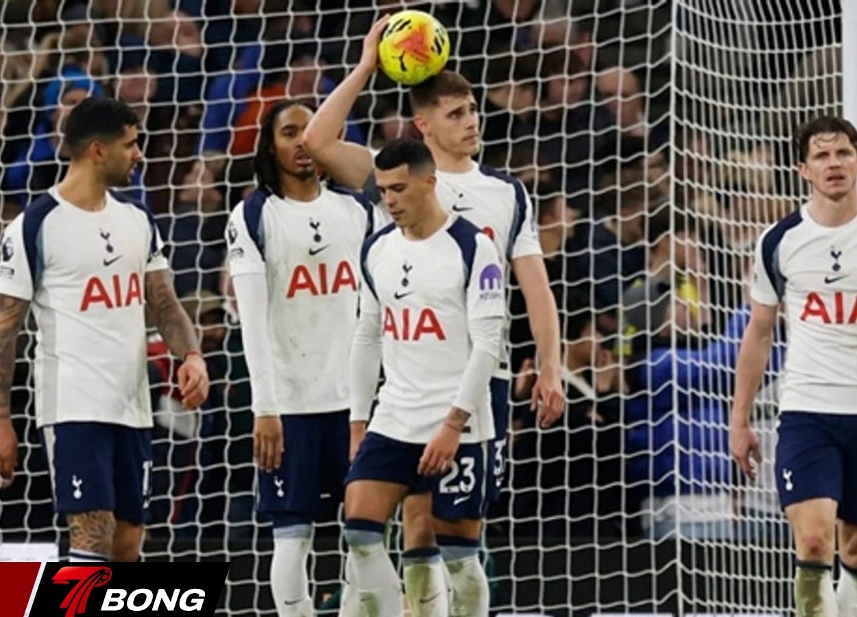 Tottenham đứng trước bờ vực khủng hoảng trầm trọng